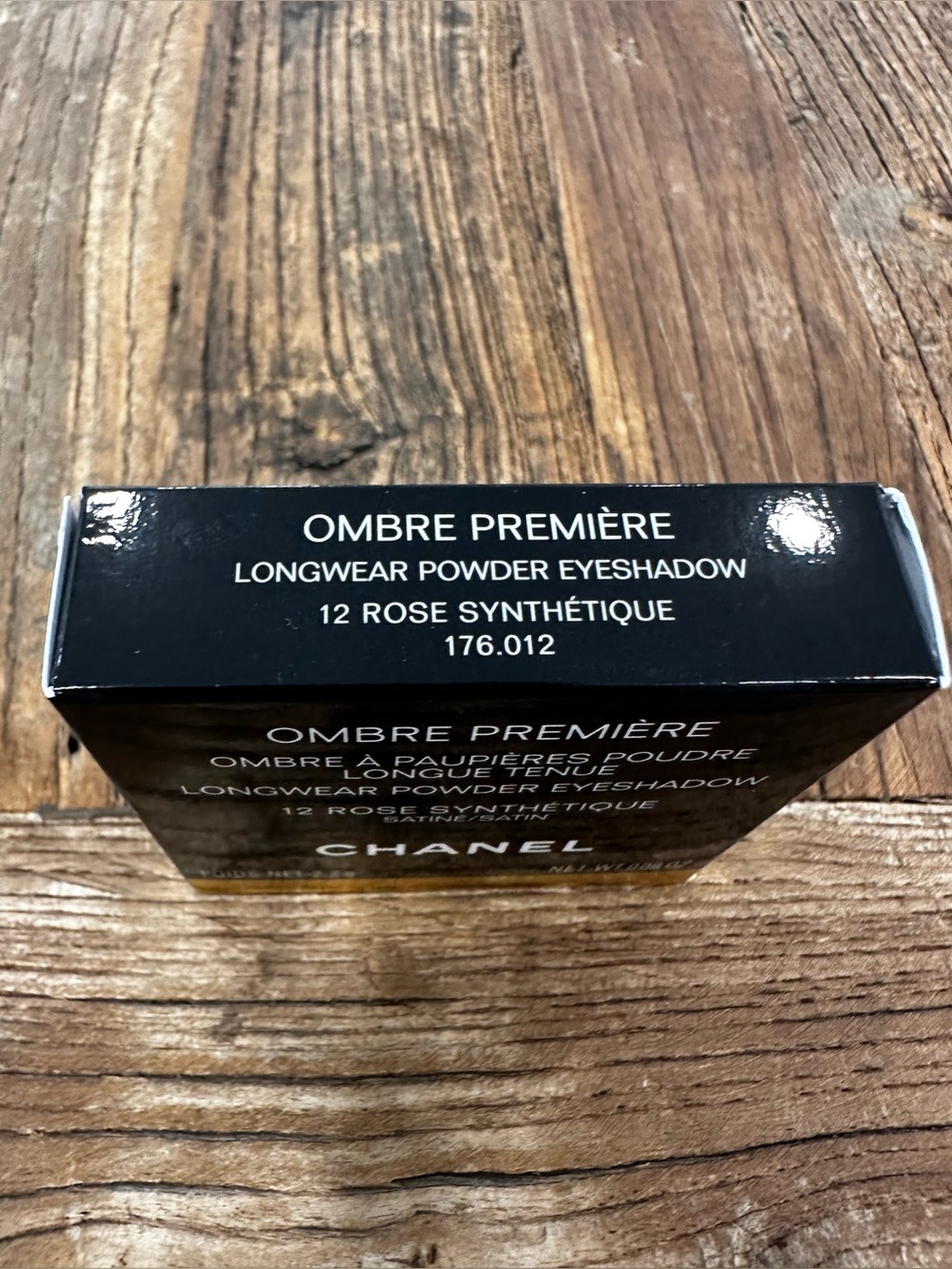 CHANEL Ombre Première Powder Eyeshadow - Black & Gold Packaging - Picture 2 of 8